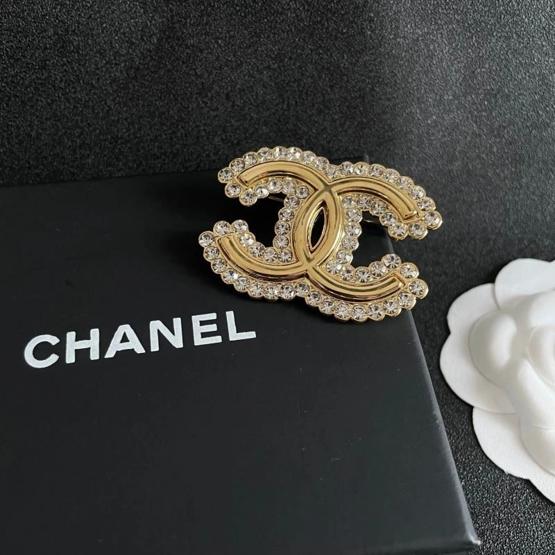 Chanel Brooches RelaxedFit 223120