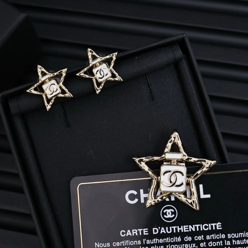 Chanel Brooches Resilient 223124