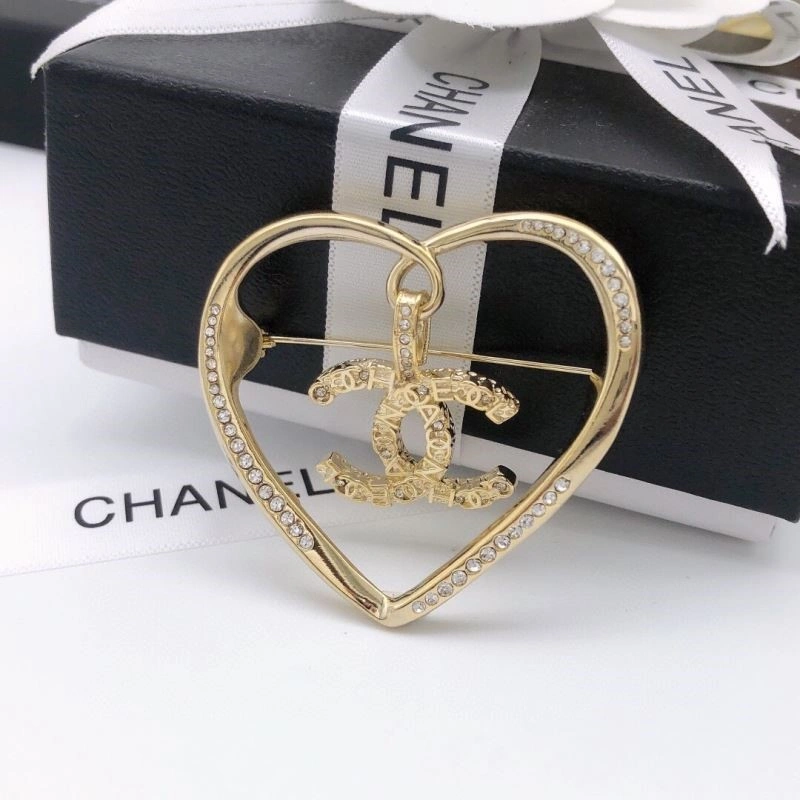 Timeless Chanel Brooches 223118