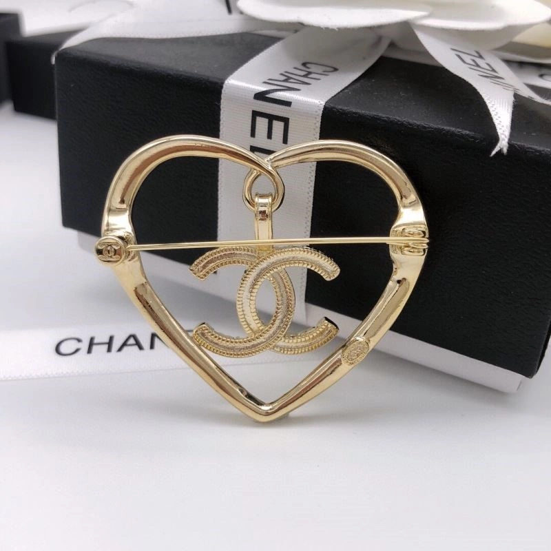 Timeless Chanel Brooches 223118