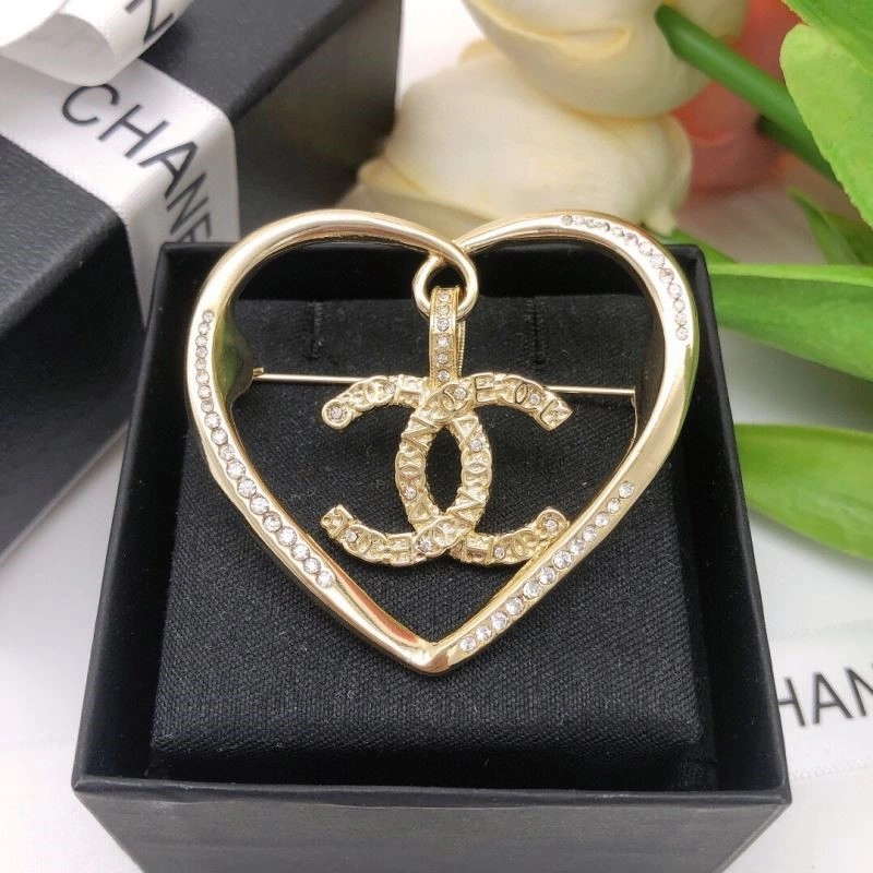 Timeless Chanel Brooches 223118