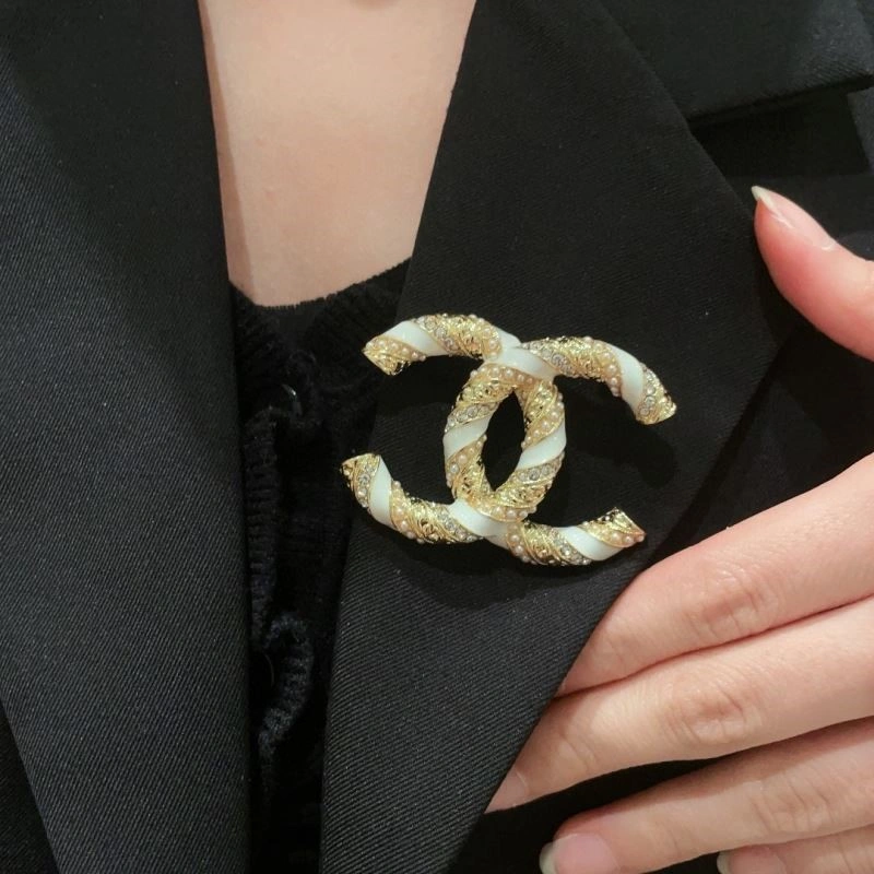 Chanel Brooches Attractive 223106