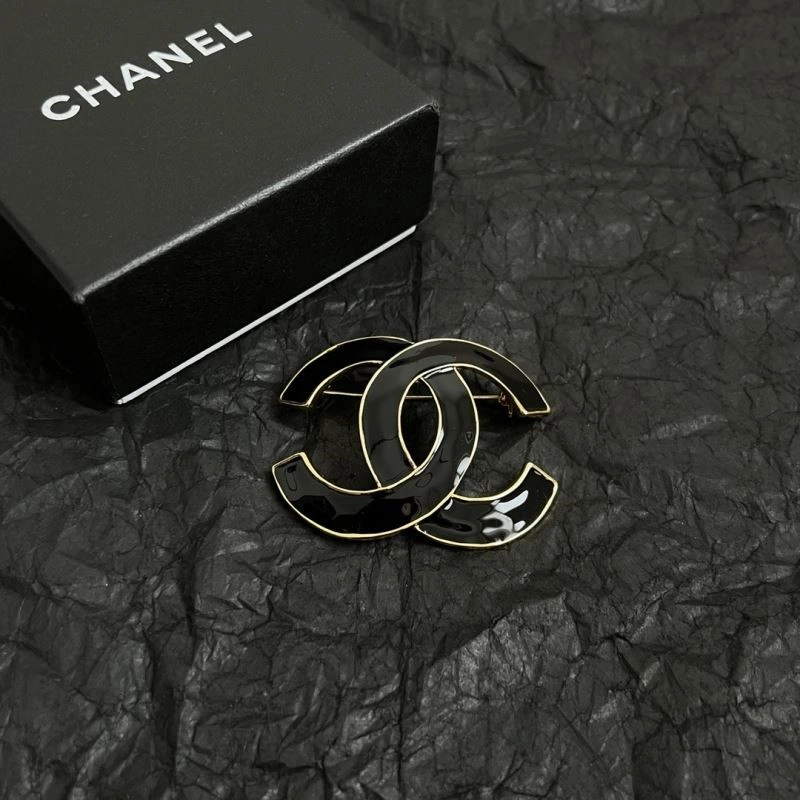 RelaxedFit Chanel Brooches 223168
