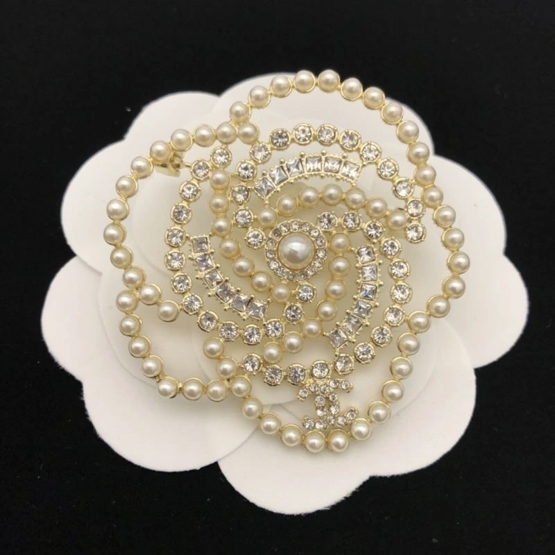 Packable Chanel Brooches 223112