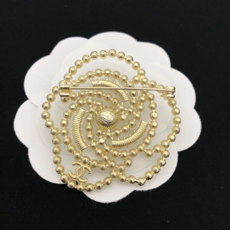 Packable Chanel Brooches 223112