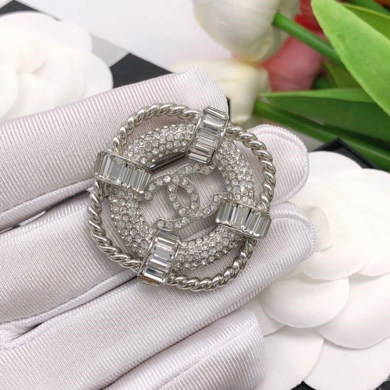 SmoothTexture Chanel Brooches 223092