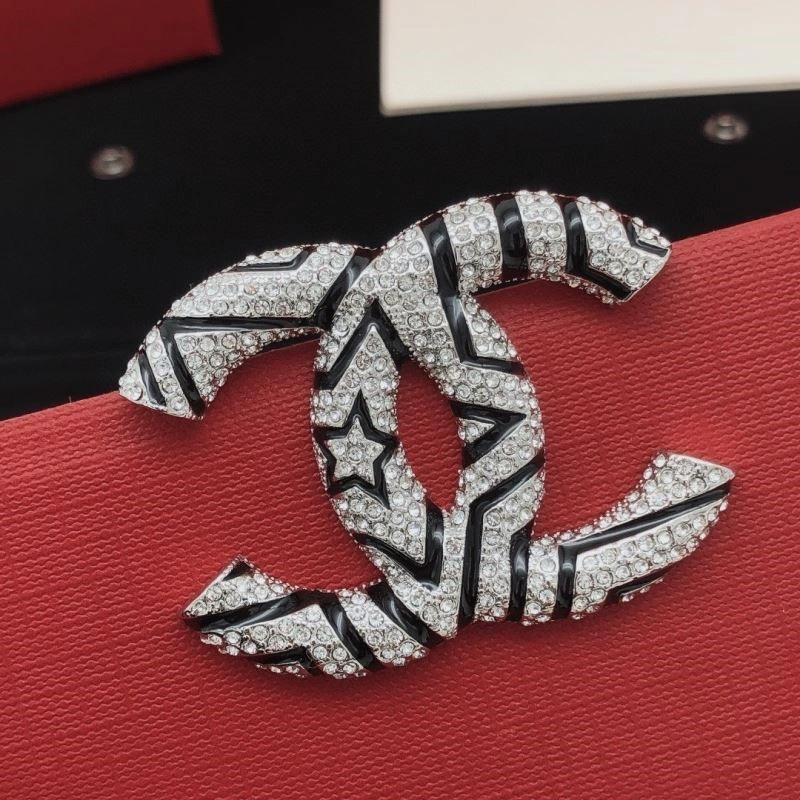 Chanel Brooches Elegant 223089