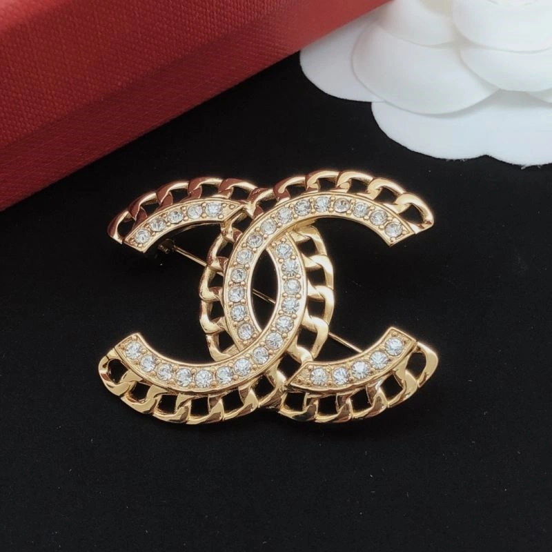 Contemporary Chanel Brooches 223085