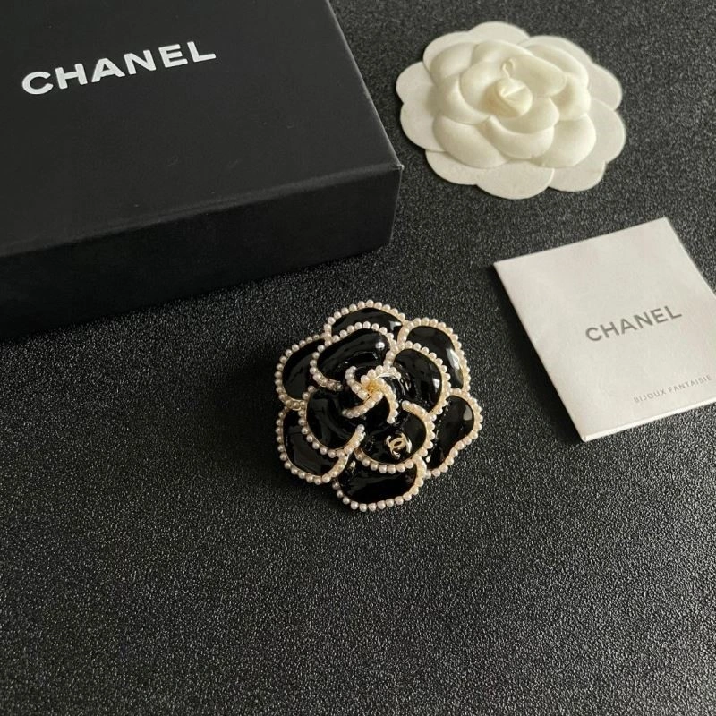 MultiPurpose Chanel Brooches 223091