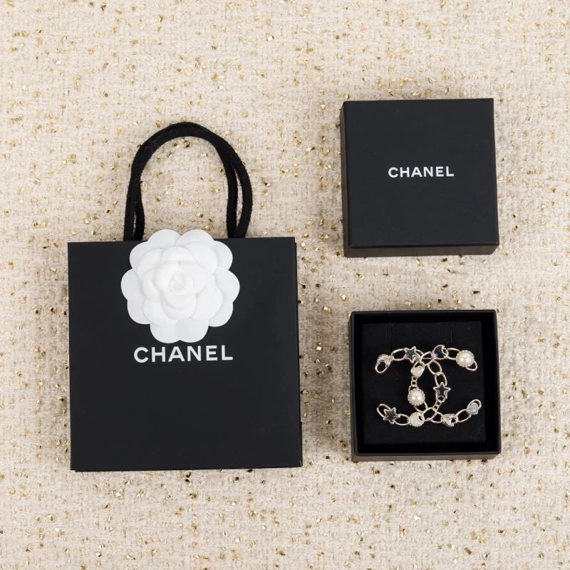 Chanel Brooches Sophisticated 221936