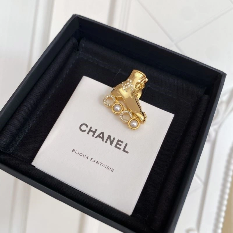 Chanel Brooches Trendsetting 221930
