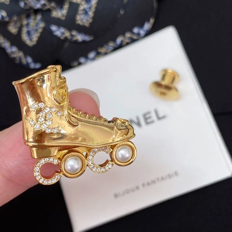 Chanel Brooches Trendsetting 221930