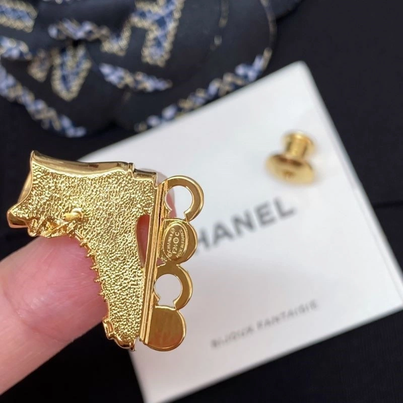 Chanel Brooches Trendsetting 221930