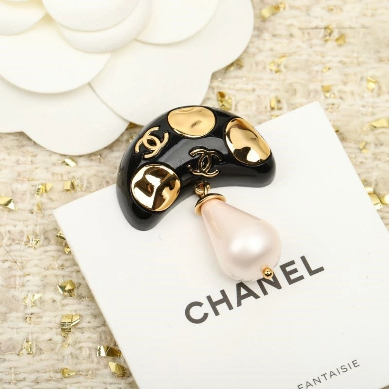 Chanel Brooches Functional 221919