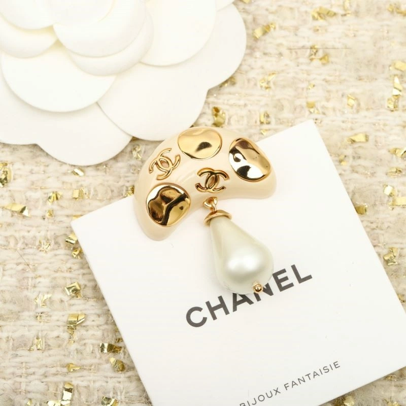 Chanel Brooches Functional 221919
