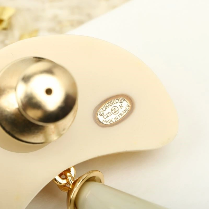 Chanel Brooches Functional 221919