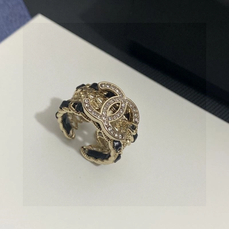 Chanel Brooches Modern 221907