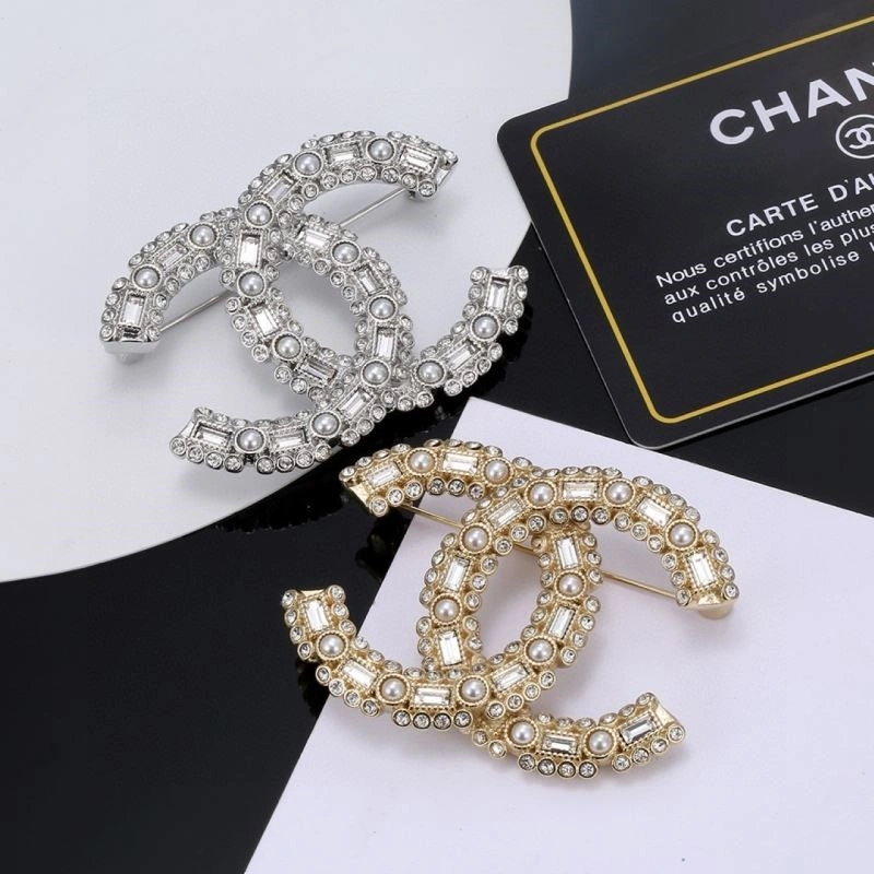 Attractive Chanel Brooches 221901