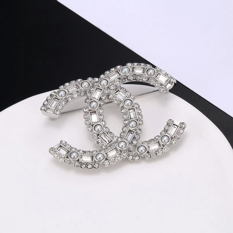 Attractive Chanel Brooches 221901