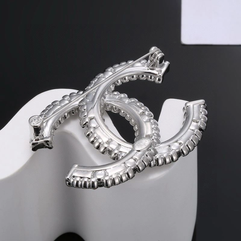Attractive Chanel Brooches 221901