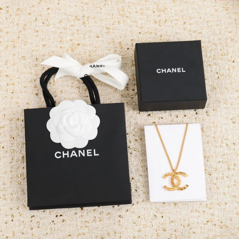 Chanel Brooches Comfortable 221896
