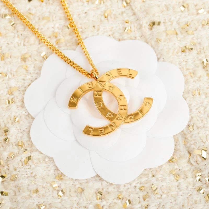 Chanel Brooches Comfortable 221896