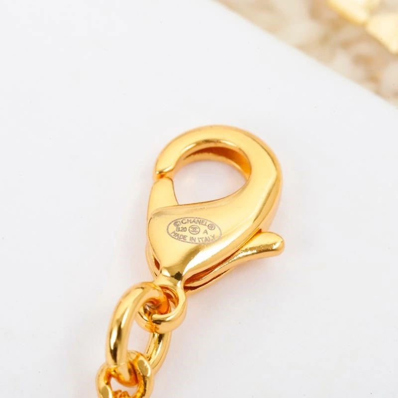 Chanel Brooches Comfortable 221896