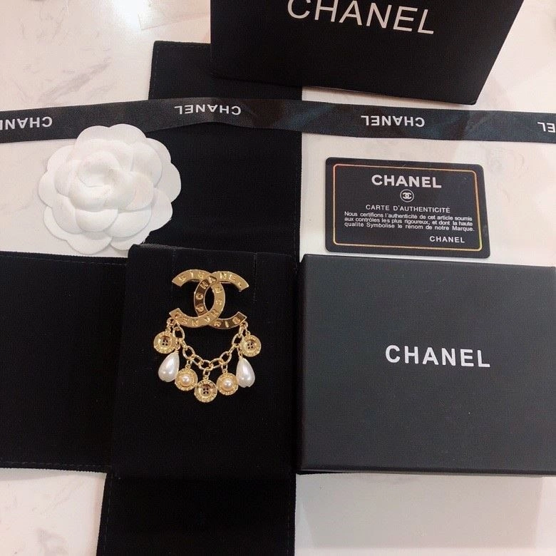 Chanel Brooches Modern 221882