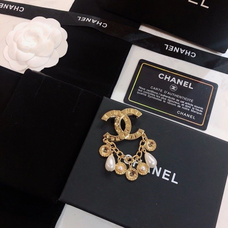 Chanel Brooches Modern 221882