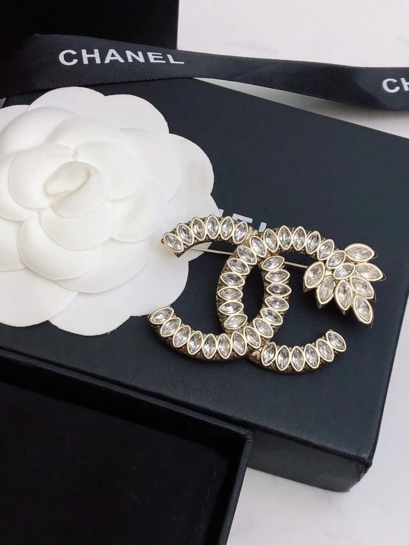 Chanel Brooches Versatile 221877