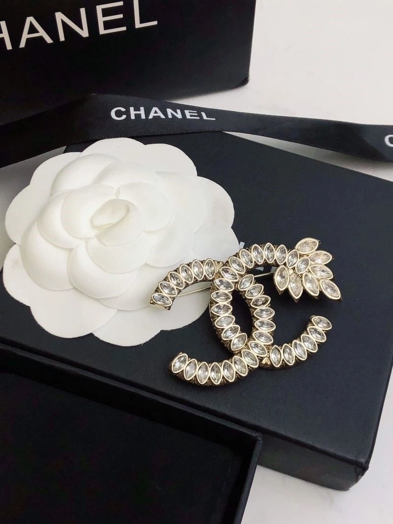Chanel Brooches Versatile 221877