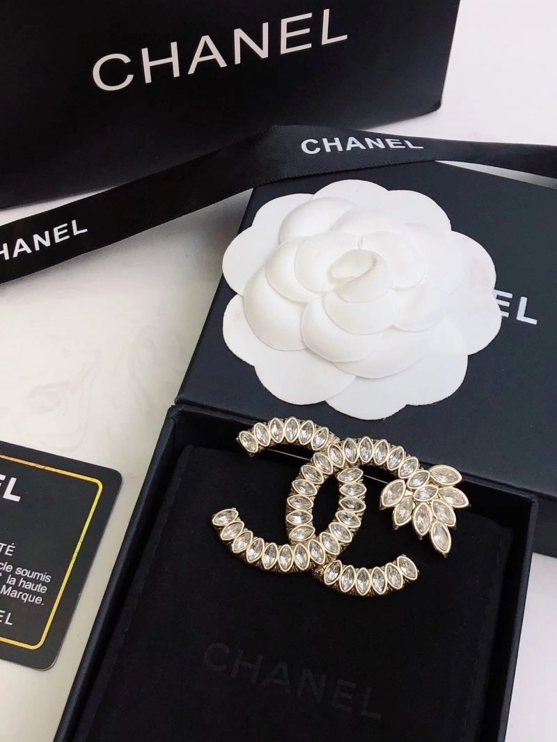 Chanel Brooches Versatile 221877