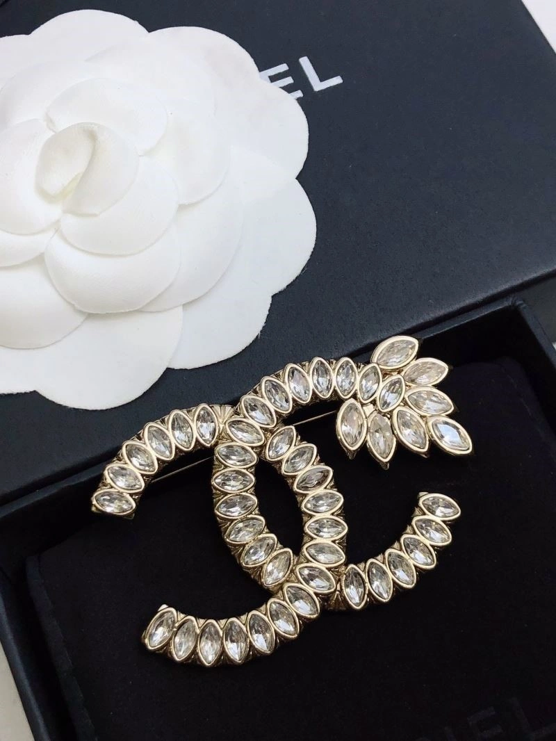Chanel Brooches Versatile 221877