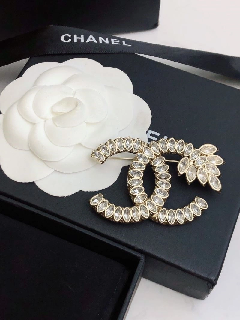 Chanel Brooches Versatile 221877