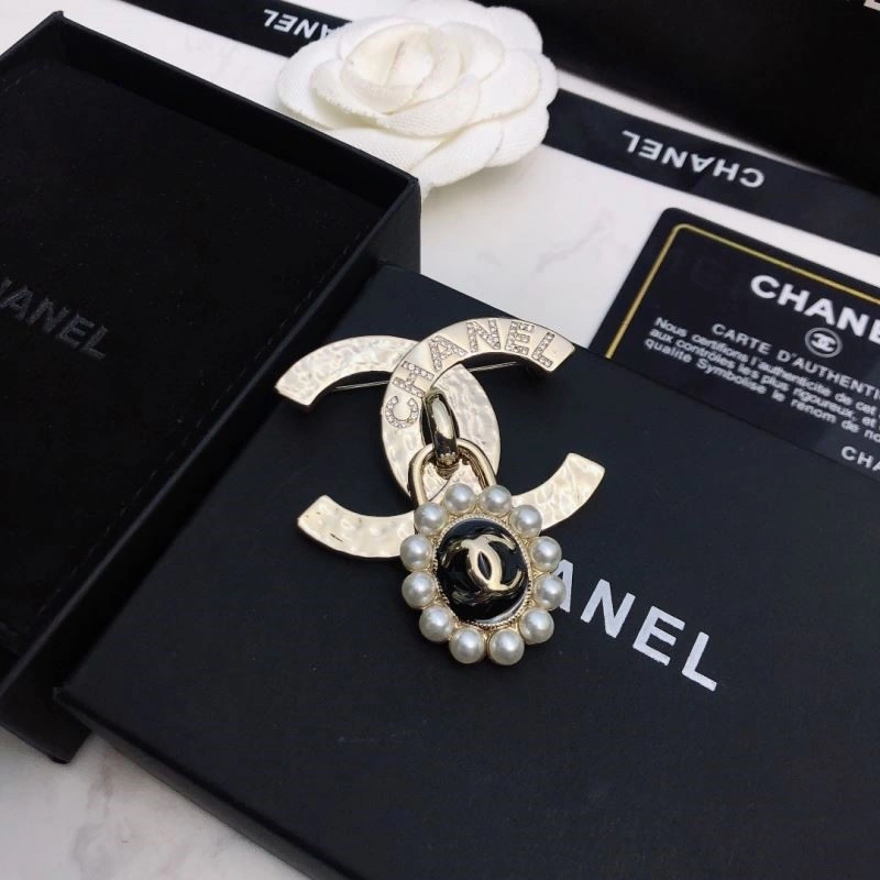 Chanel Brooches Breathable 221880