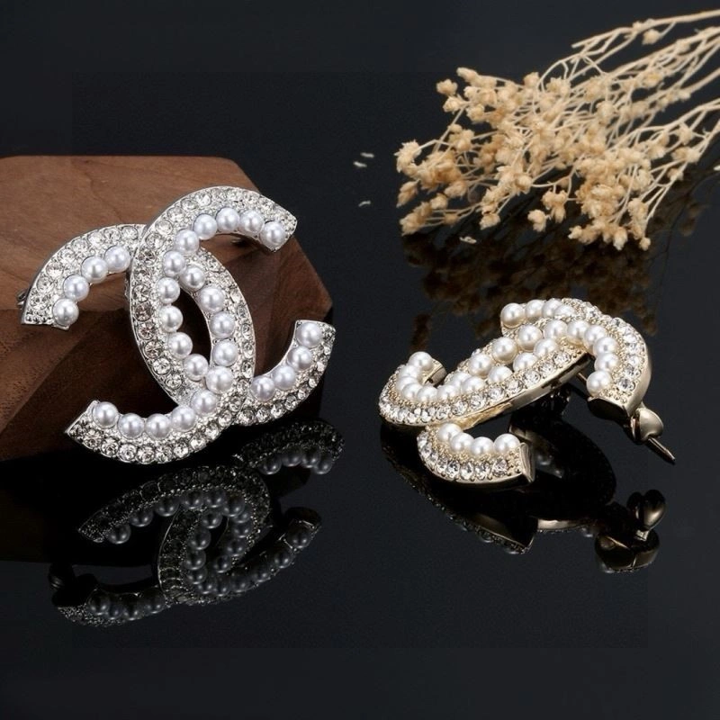 Chanel Brooches Contemporary 221870