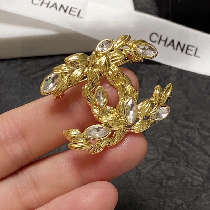 Chanel Brooches Packable 221917