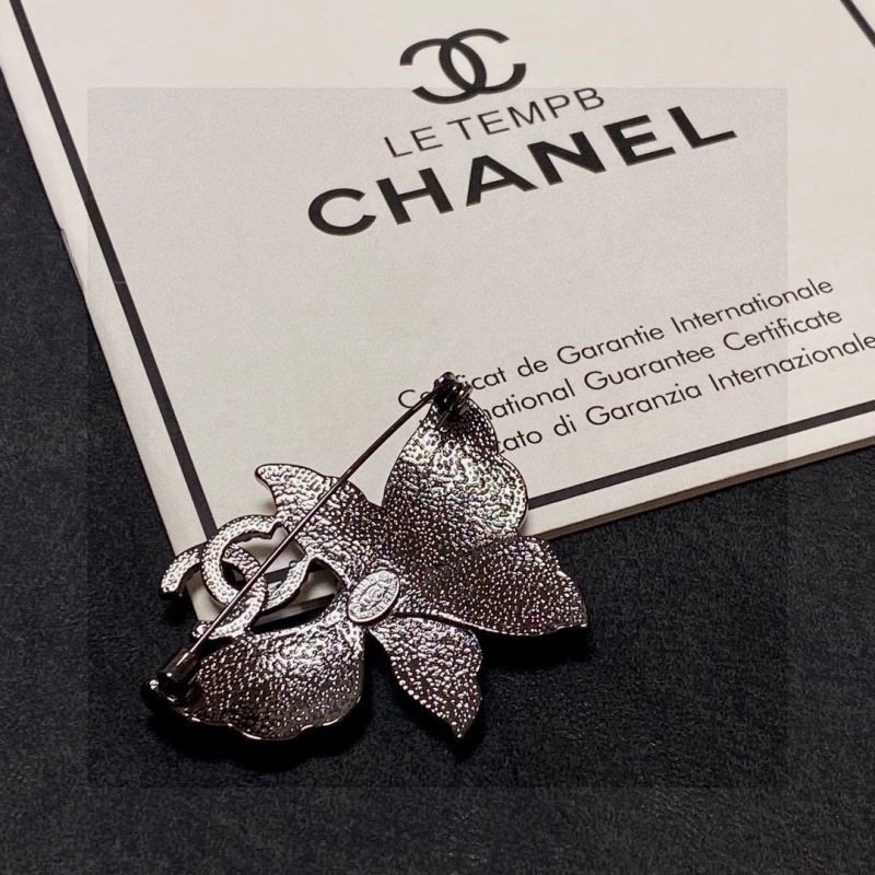 Chanel Brooches Flexible 221871