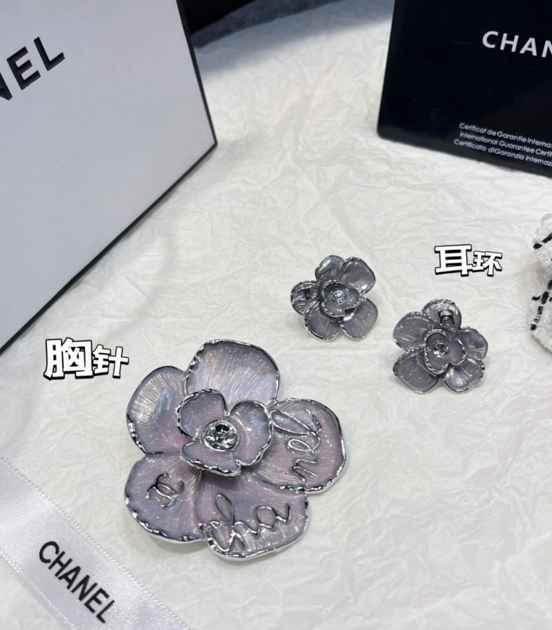 Chanel Brooches RelaxedFit 221865
