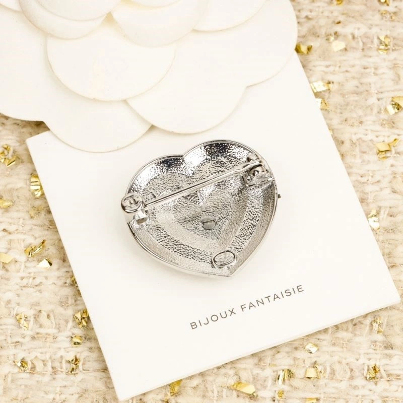 FreshLook Chanel Brooches 221857