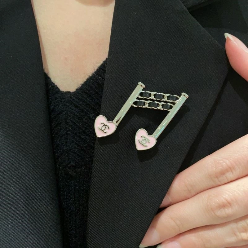 Breathable Chanel Brooches 221851