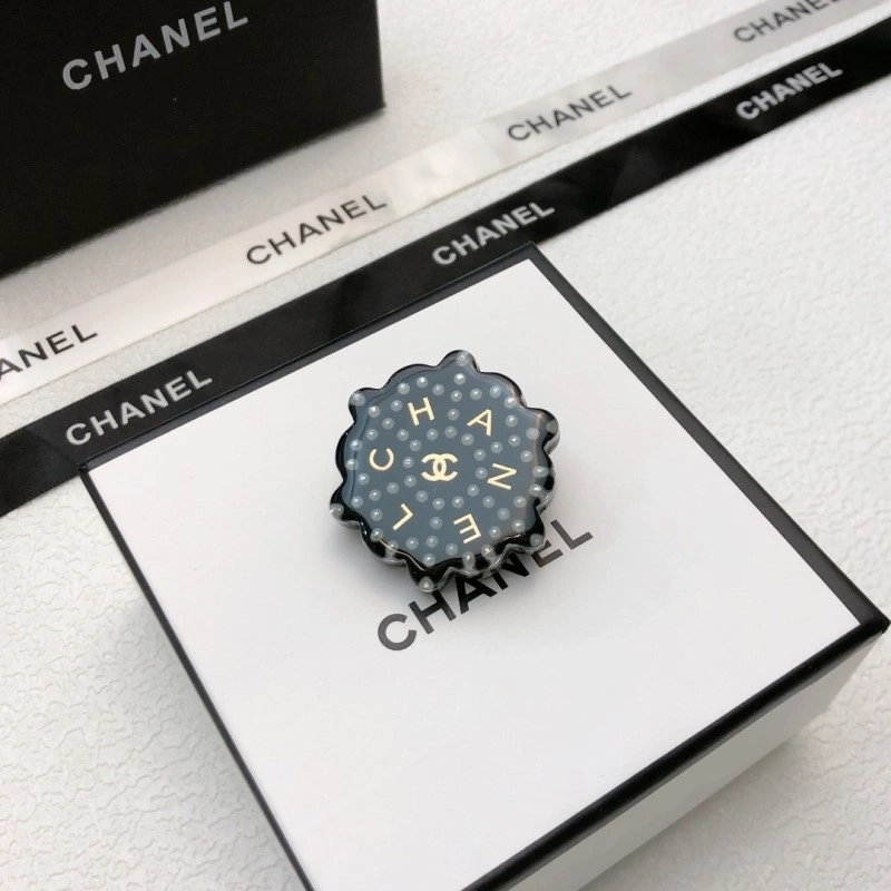 Chanel Brooches Packable 221849