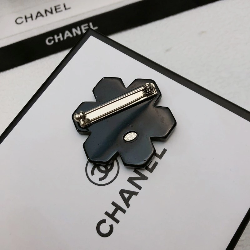 Flexible Chanel Brooches 221844