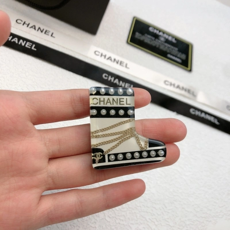 Durable Chanel Brooches 221883
