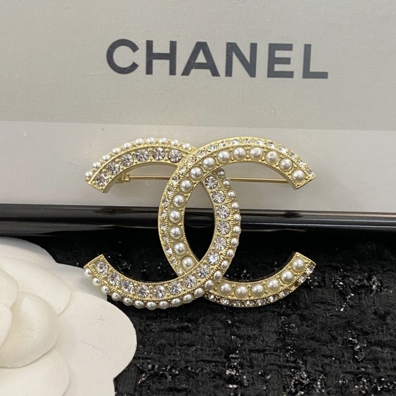 Breathable Chanel Brooches 221830