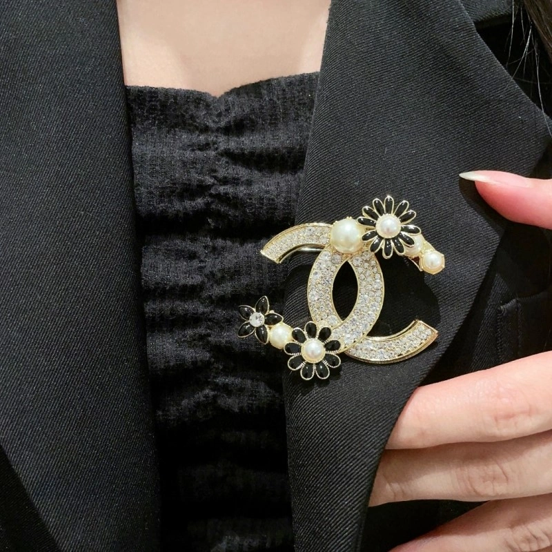 Chanel Brooches Neat 221823