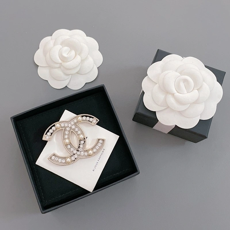 Chanel Brooches Breathable 221808
