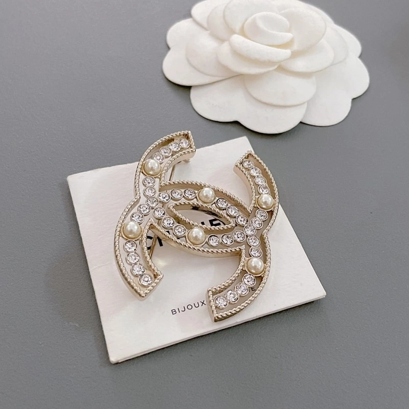 Chanel Brooches Breathable 221808