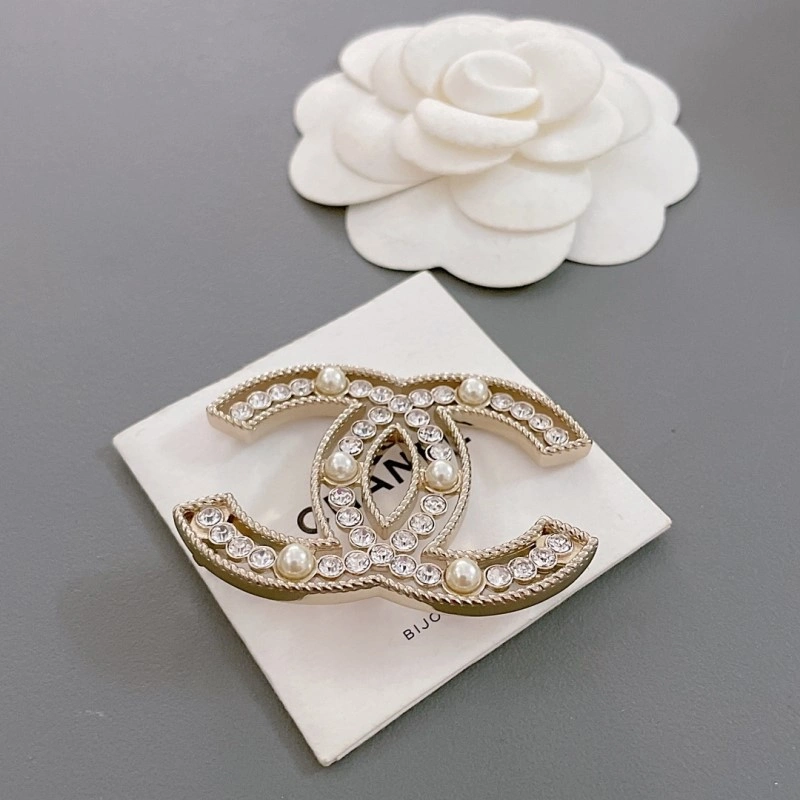 Chanel Brooches Breathable 221808