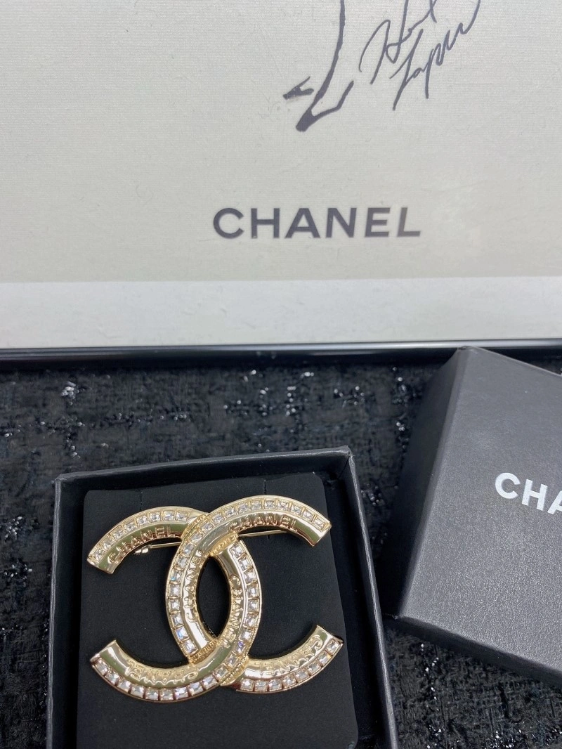 Chanel Brooches Sophisticated 221796